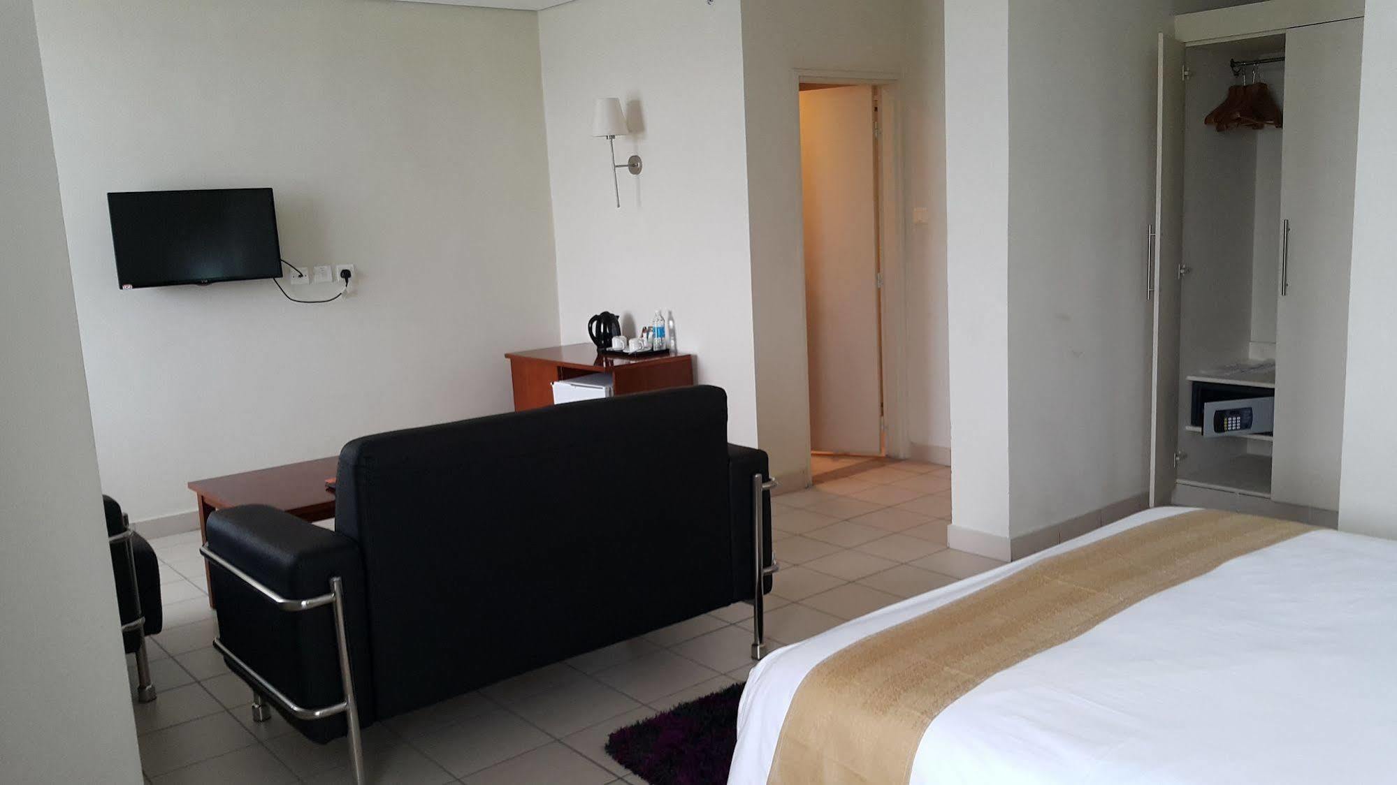 Tinapa Lakeside Hotel Calabar Luaran gambar